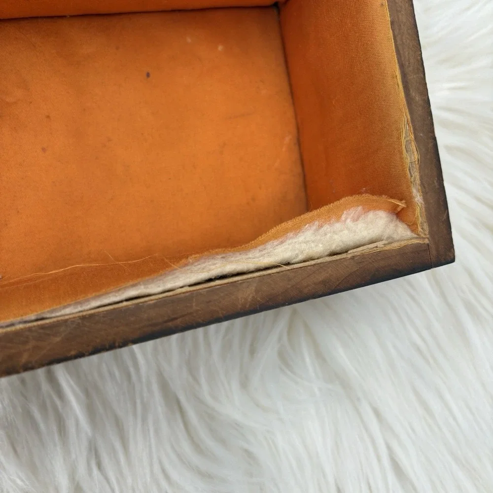 Vintage MCGRAW BOX CO Rounded Wood Jewelry / Trinket / Keepsake Box w/ Hinge Lid